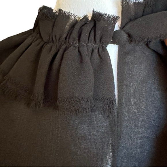 Kenneth Cole New York Black Ruffle Sleeveless Blouse Size 5P - Picture 17 of 17